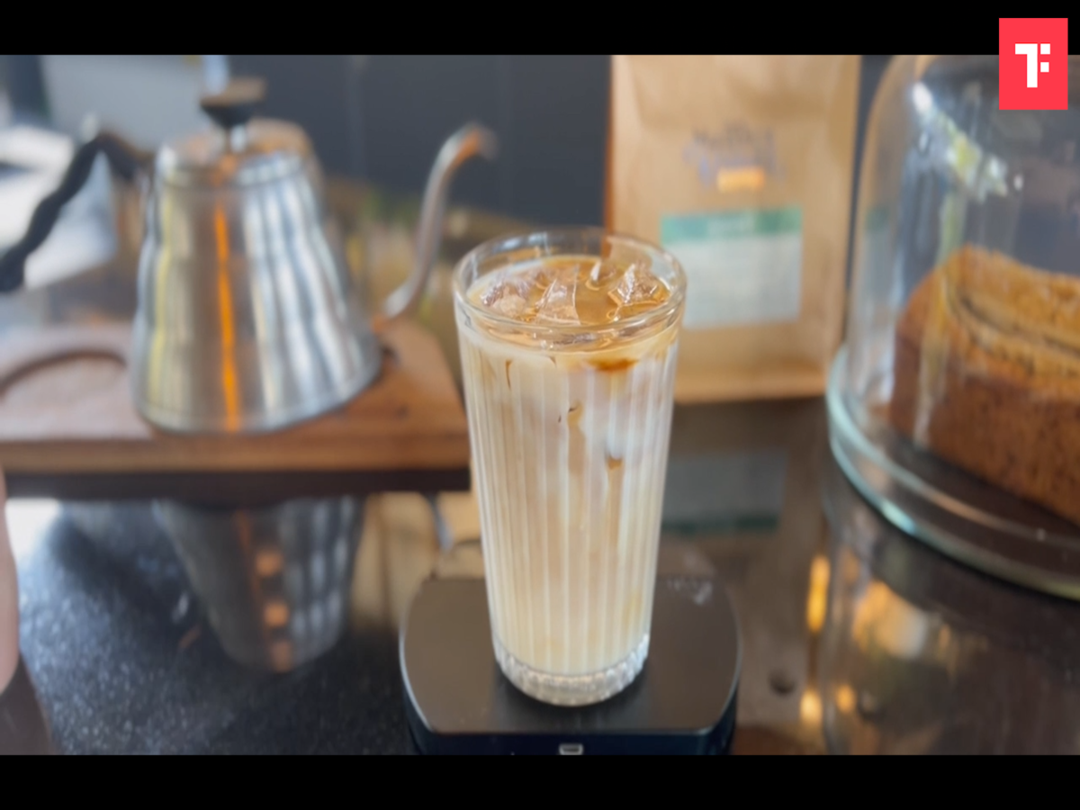 https://static.toiimg.com//thumb/resizemode-4,width-1200,height-900,msid-91926755/watch-how-to-make-peach-oat-milk-iced-latte.jpg