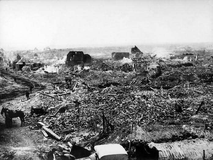 A French town completely destroyed in the First World War.