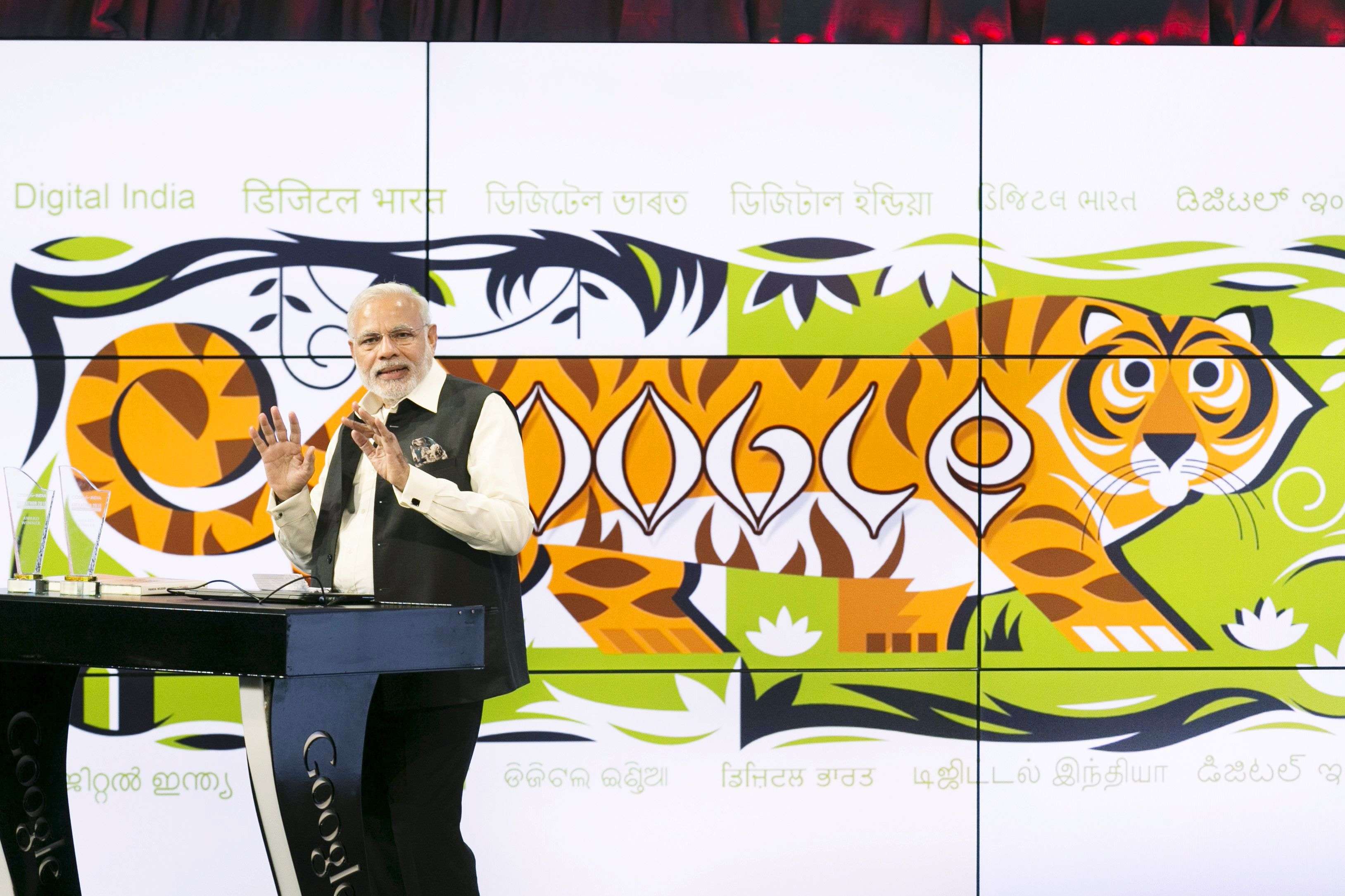 India's Prime Minister Narendra Modi speaks about India's digital initiatives at the Google campus in Mountain View, California September 27, 2015. The Indian premier continues his Silicon Valley tour on Sunday with visits to Facebook and Google Inc headquarters before an event at the San Jose Convention Center that 18,000 people are expected to attend. REUTERS/Elijah Nouvelage