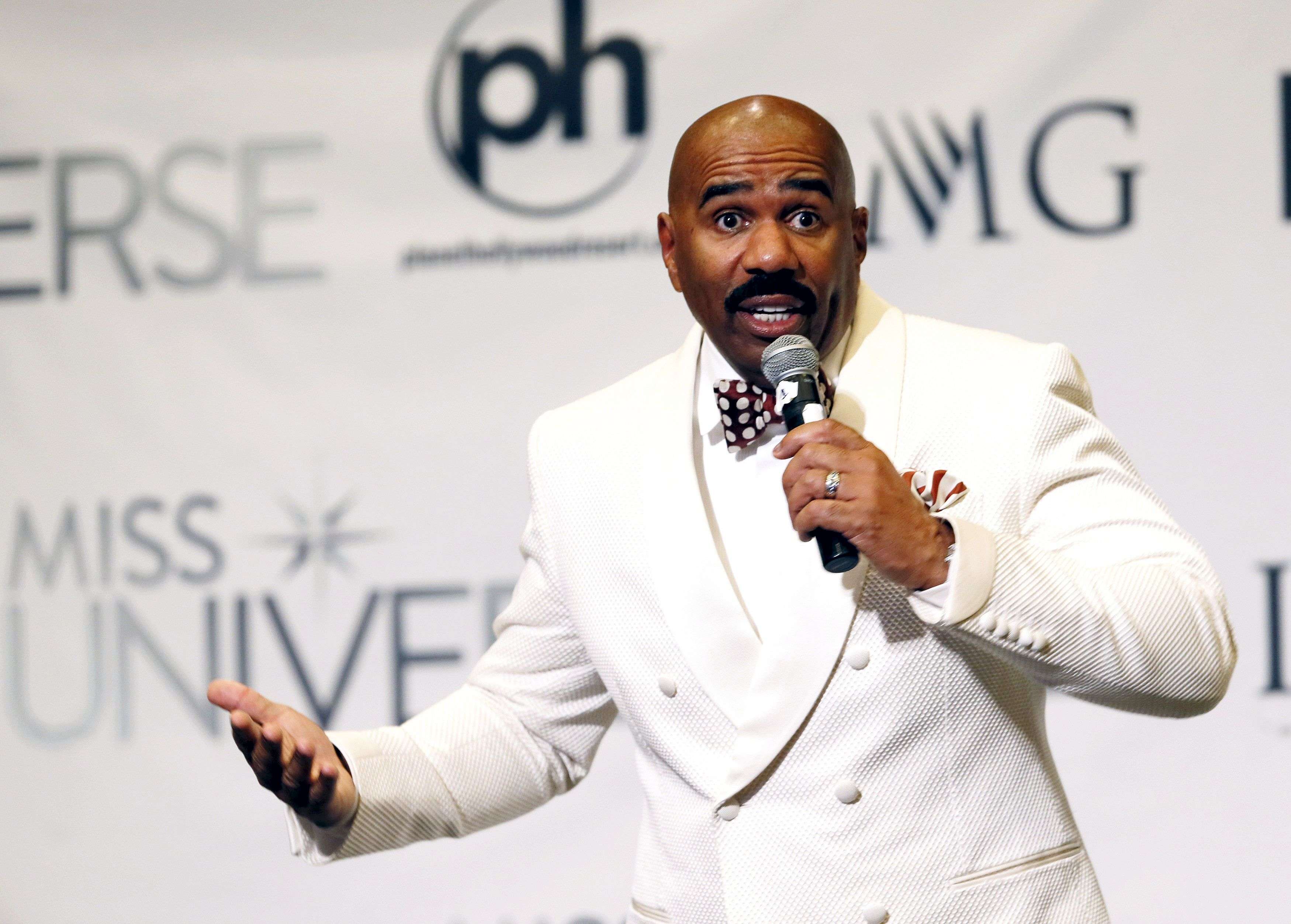 Host Steve Harvey speaks to reporters after the 2015 Miss Universe Pageant in Las Vegas, Nevada, December 20, 2015. Harvey said he misread the card when he made the announcement that Miss Colombia was the winner. Miss Philippines Pia Alonzo Wurtzbach was the actual winner. REUTERS/Steve Marcus ATTENTION EDITORS - FOR EDITORIAL USE ONLY. NOT FOR SALE FOR MARKETING OR ADVERTISING CAMPAIGNS