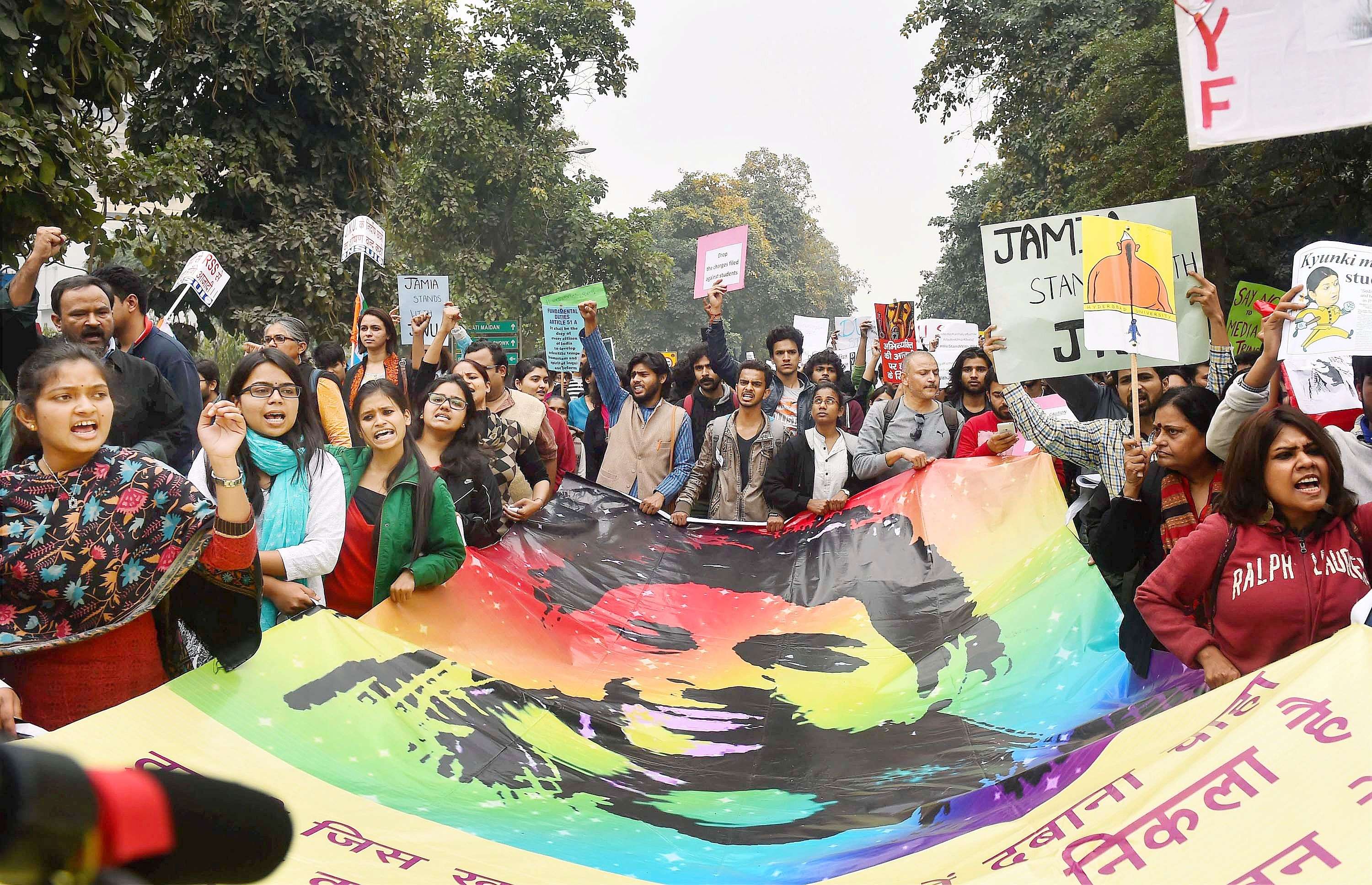 Students from various organisations shout slogans in solidarity with the JNUSU President Kanhaiya Kumar Photo Courtesy: Kamal Singh