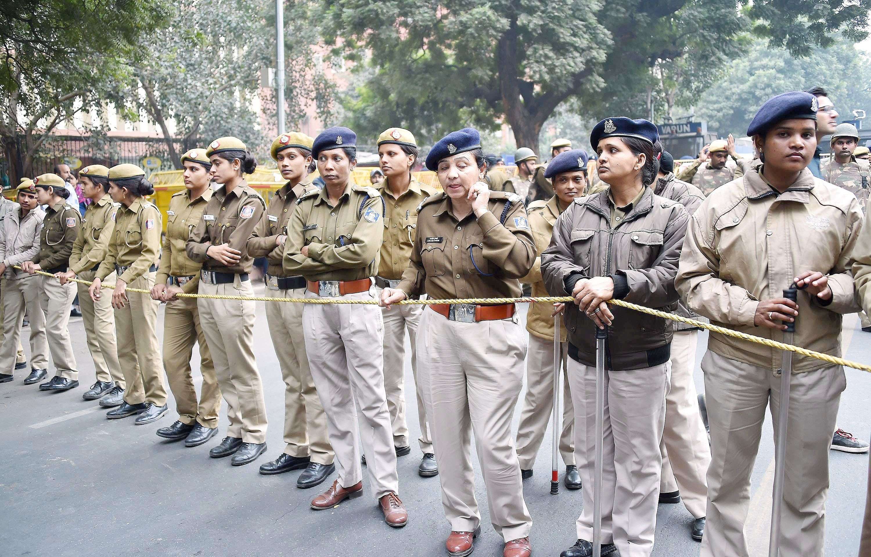 Police force at Parliament Street  Photo courtesy: PTI/ Vijay Kumar Joshi