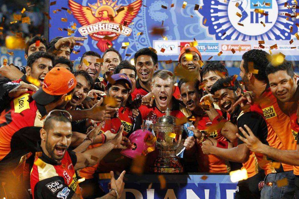 SRH players celebrating after the win