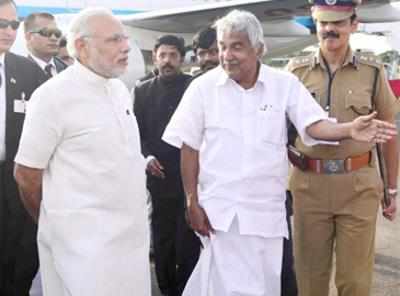 Prime Minister Narendra Modi with Kerala Chief Minister Oommen Chandy