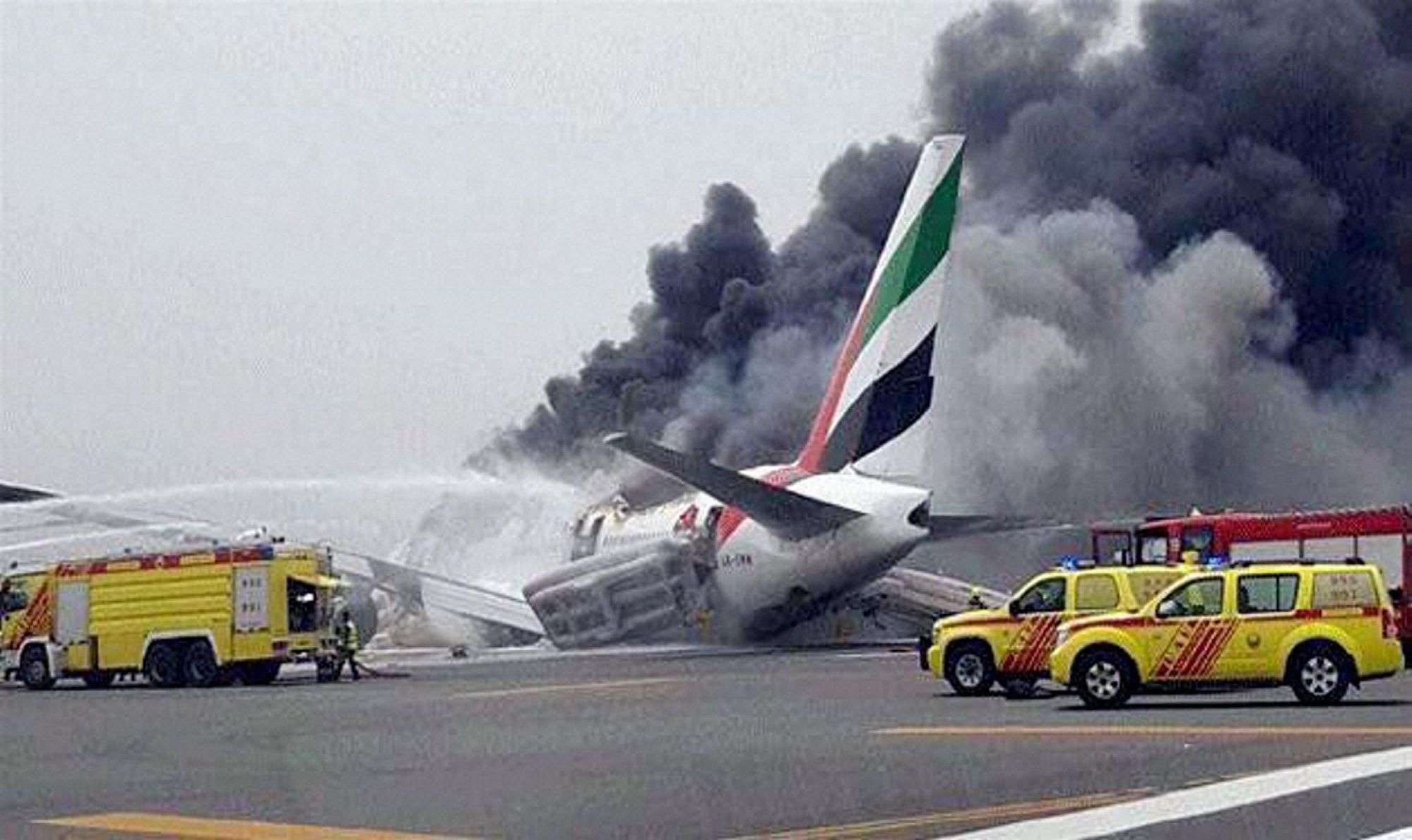 Emirates airline flight crash lands