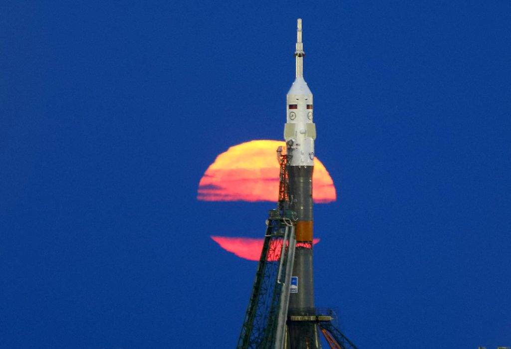 The supermoon rises behind the Soyuz MS-03 spacecraft, ahead of its upcoming launch to the International Space Station (ISS), at the Baikonur cosmodrome in Kazakhstan. (REUTERS/Shamil Zhumatov)