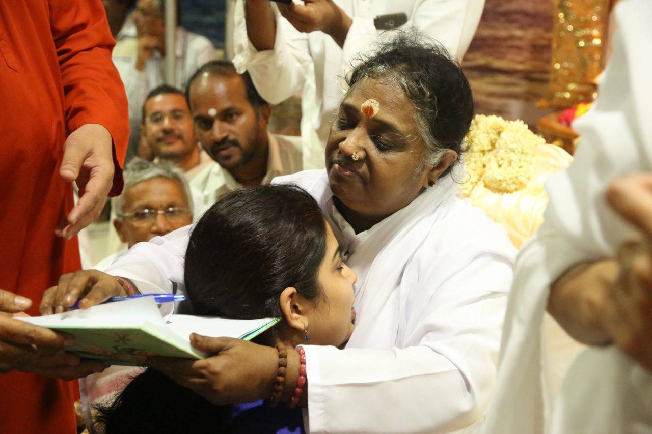 In Pictures: On Amma