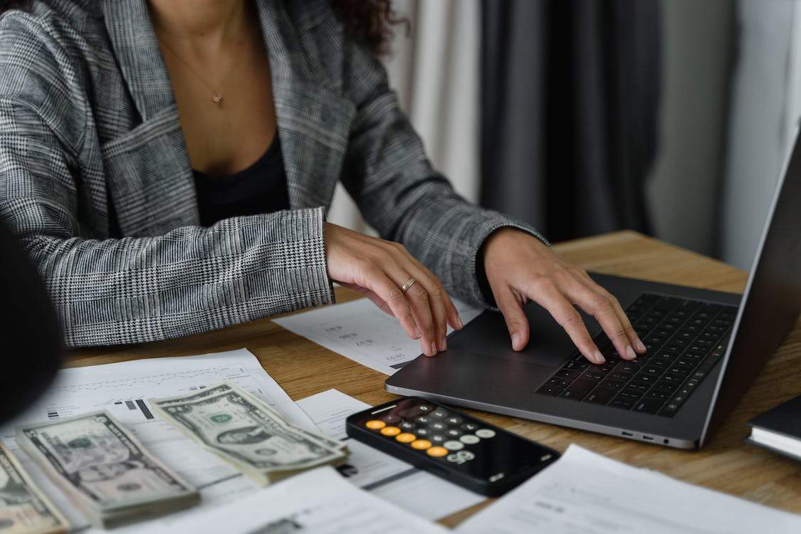 7 Financial Planning Tips For Women