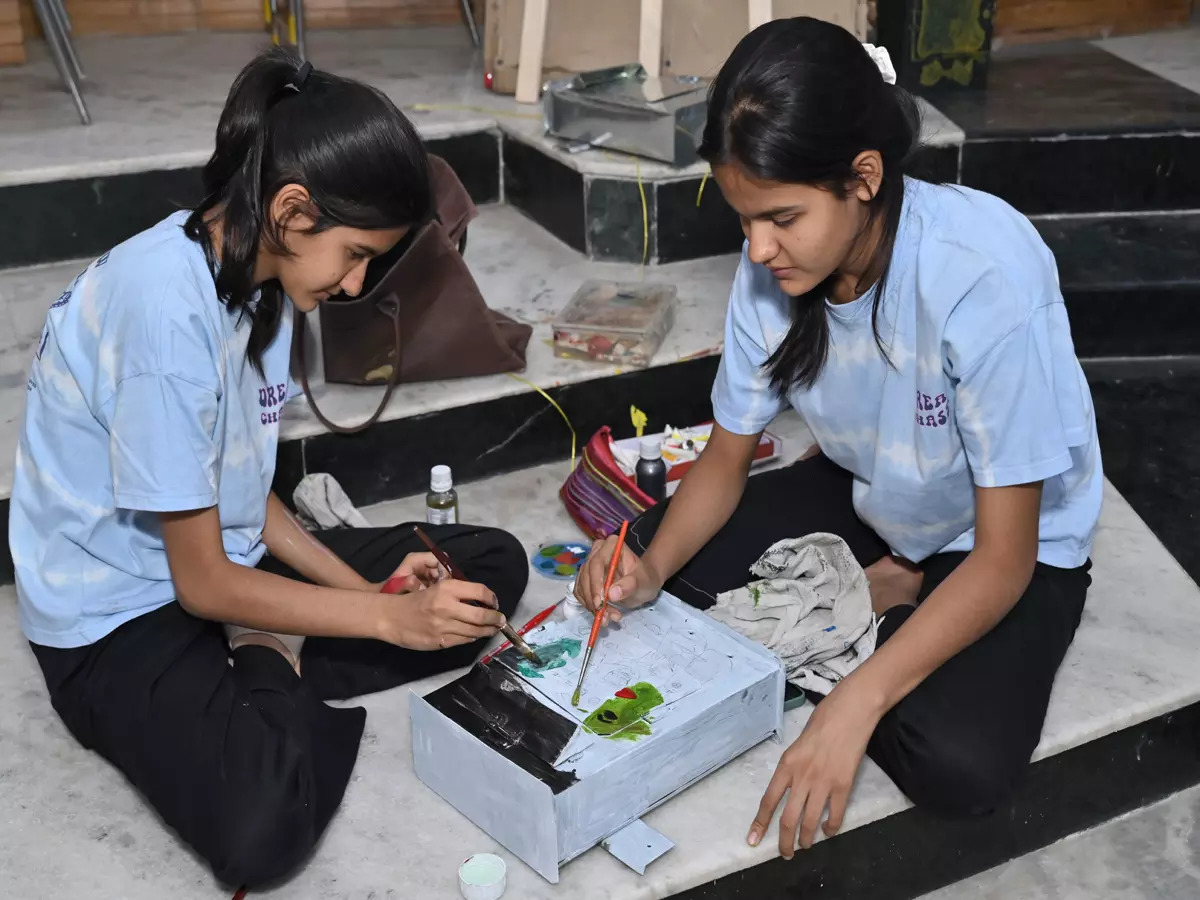 City artists making artworks on the occasion of Menstrual Hygiene Day