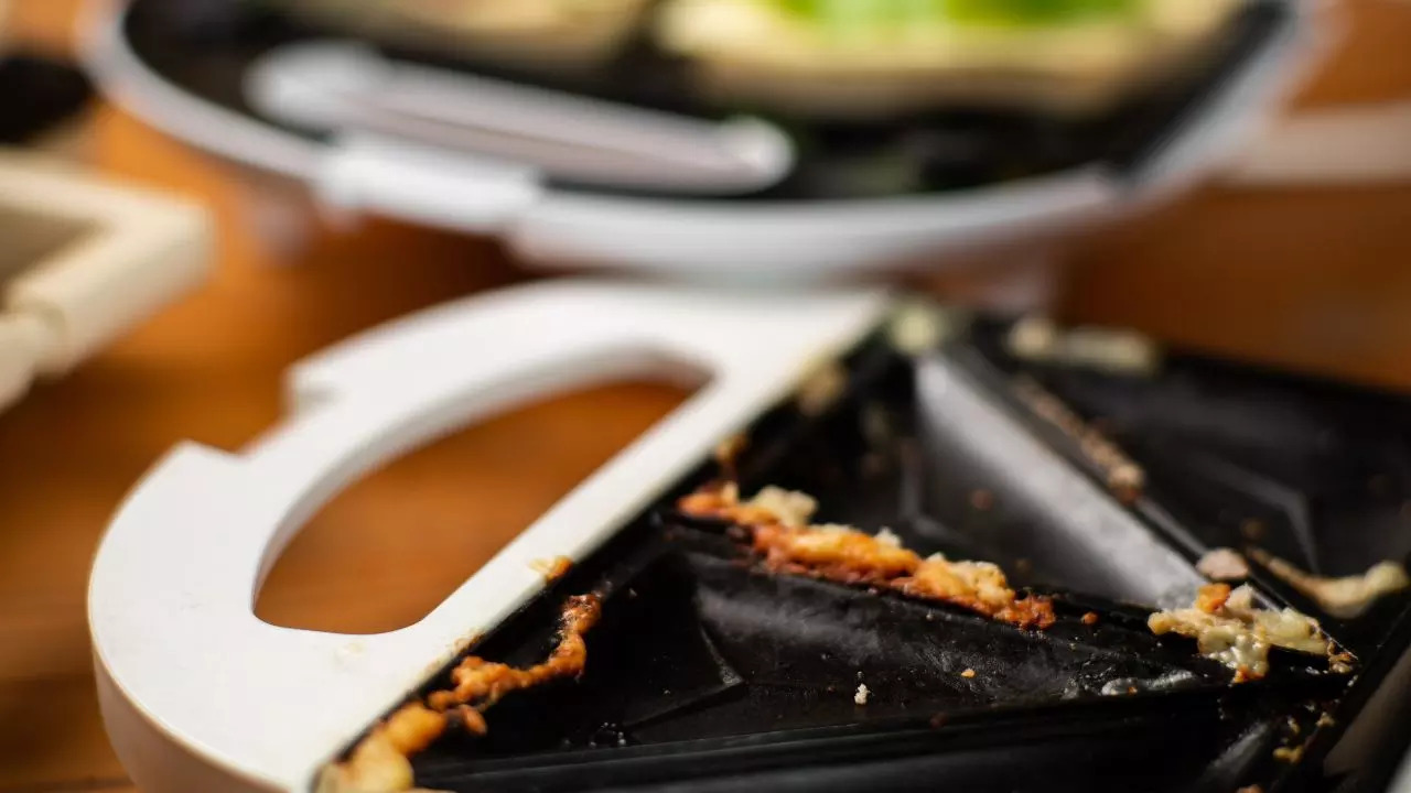 sandwich maker Smart ways to clean sandwich maker Times of India