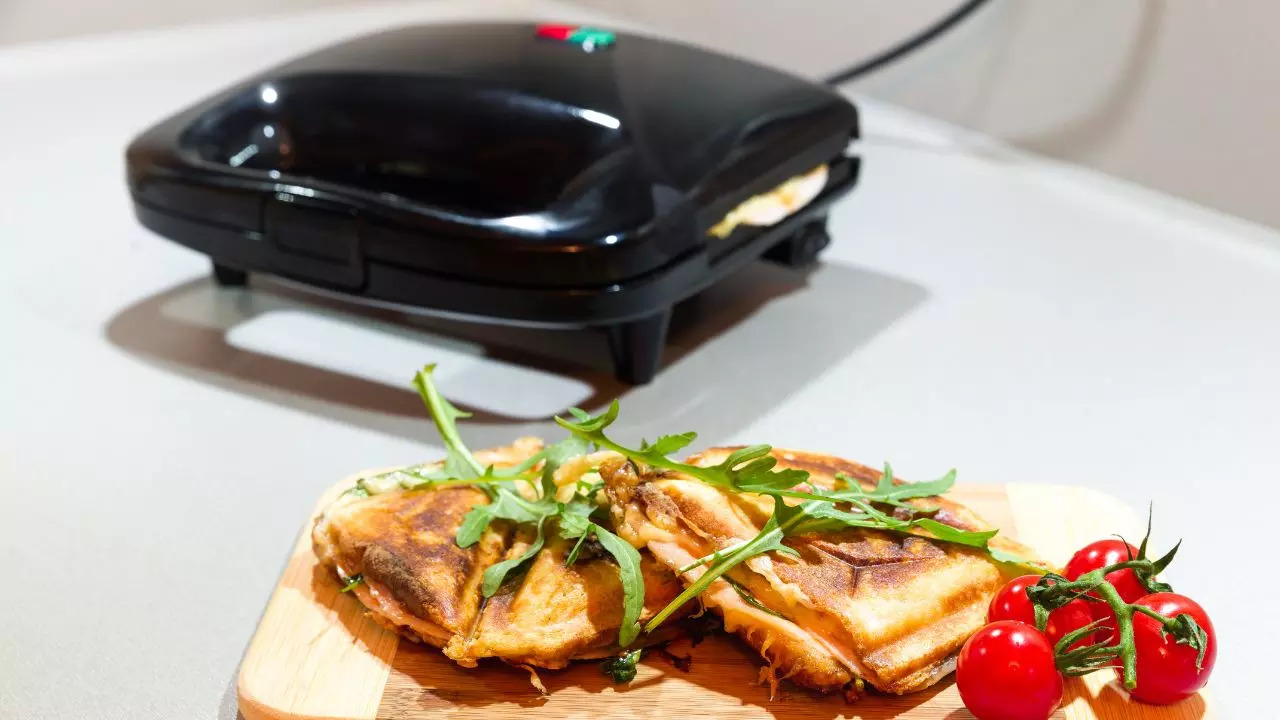 sandwich maker Smart ways to clean sandwich maker Times of India