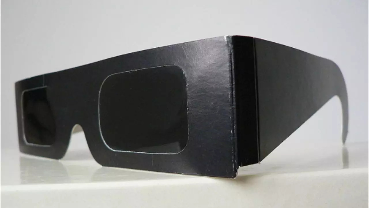 DIY Eclipse glasses