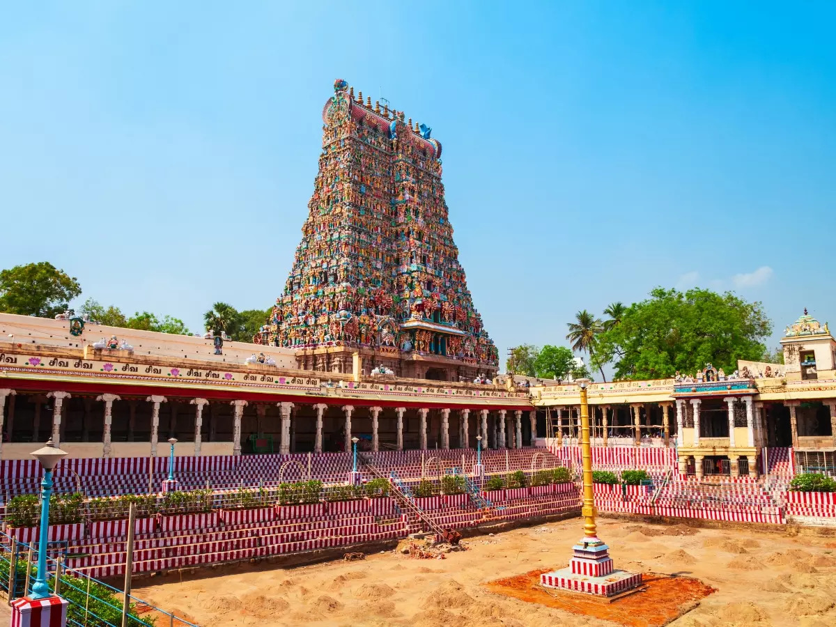 Dress code - 5 things to know about Madurai Meenakshi Amman Temple, where  PM Modi prayed | The Economic Times