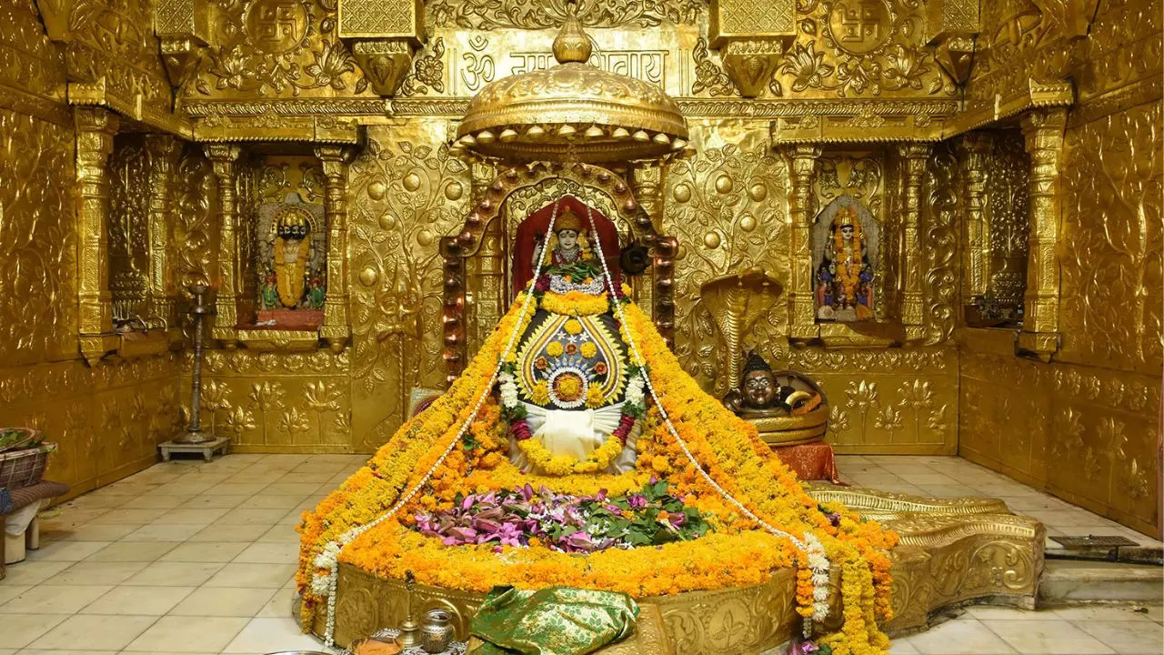 Somnath Temple: The Secret of the Levitating Jyotirlinga at Somnath Temple