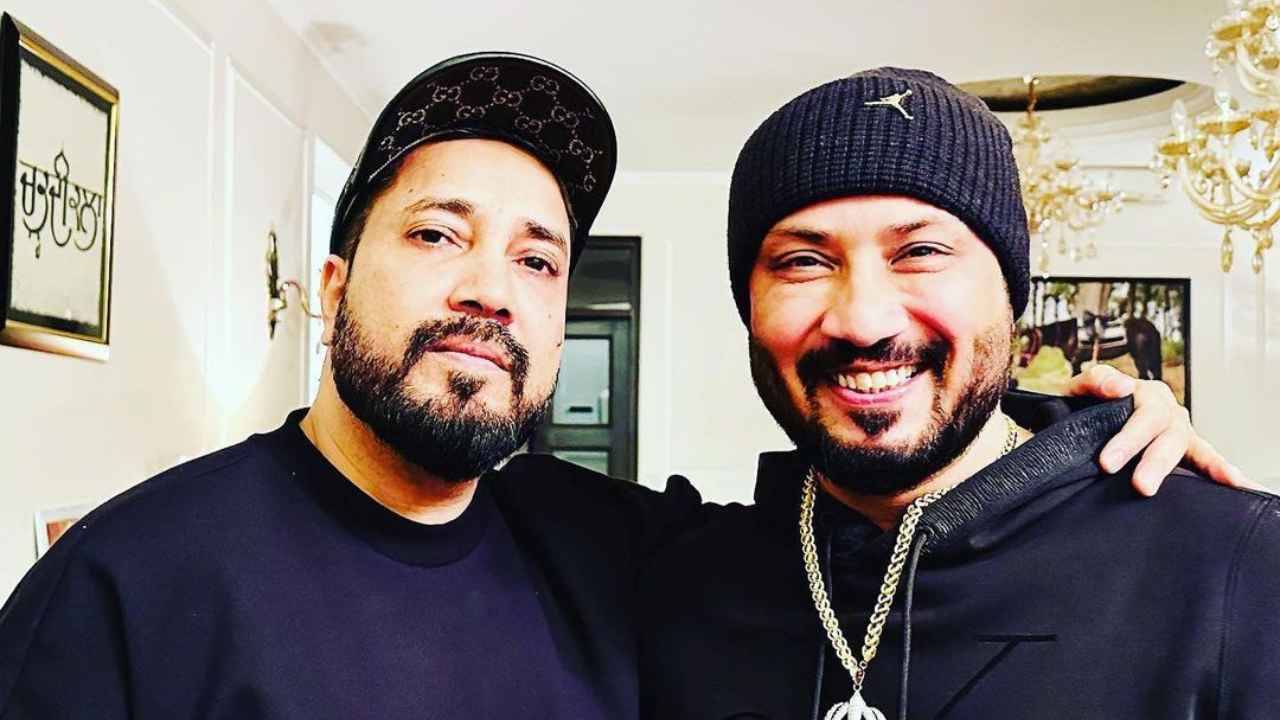 Dilbagh Singh with his mentor Mika Singh