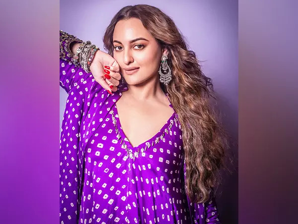 &quot;Cant stop smiling&quot;: Sonakshi Sinha expresses gratitude for all love coming in for &#39;Tilasmi Bahein&#39; from &#39;Heeramandi&#39;