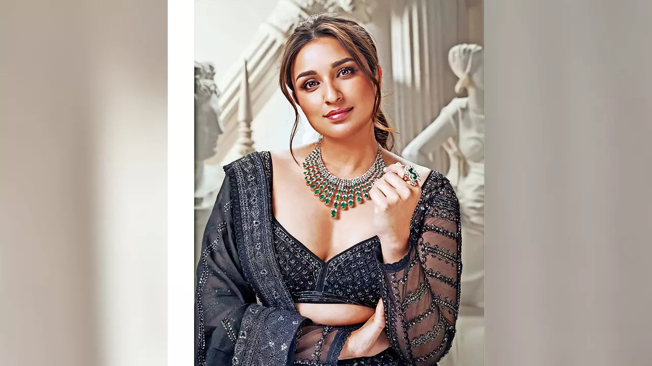 Jewellers say emeralds are best paired with diamonds, and Parineeti Chopra shows how
