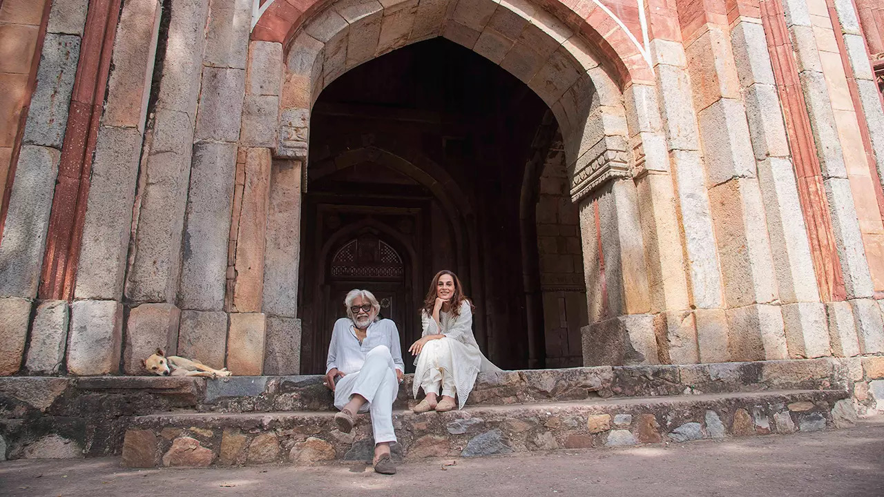 Muzaffar Ali named the dog, a resident of Jamali Kamali Mosque, Jahaazi - after the planes that flew over it and the mosque daily