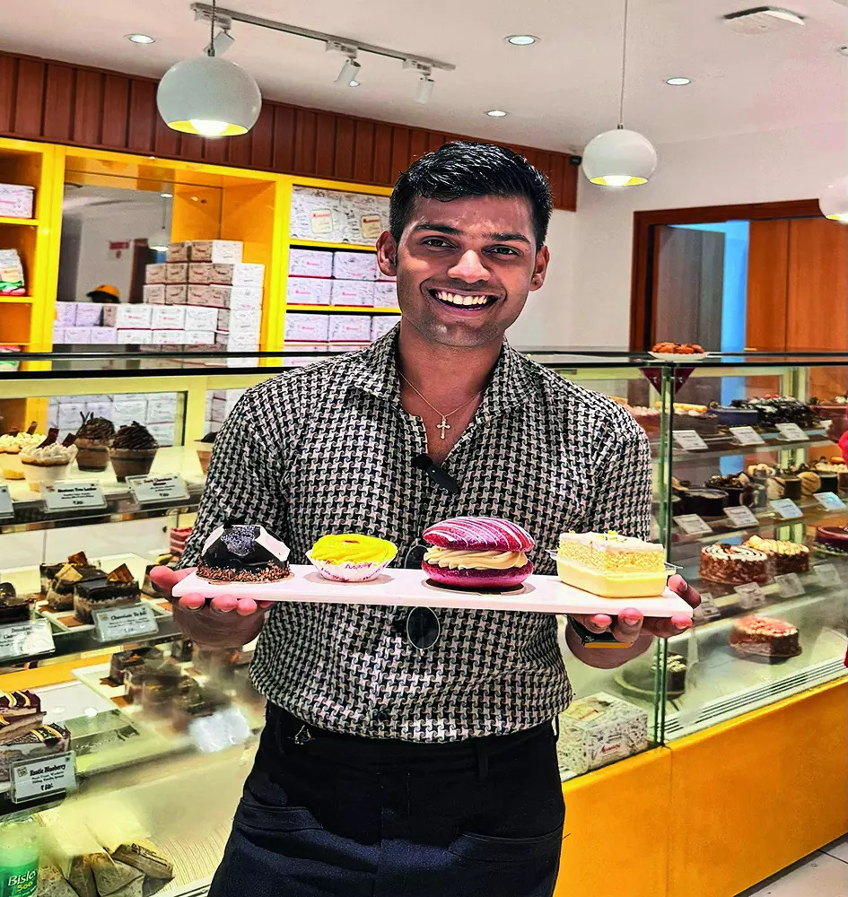 BM Food & Night Life: Mumbai’s Iconic Merwans Brings Its Baking ...