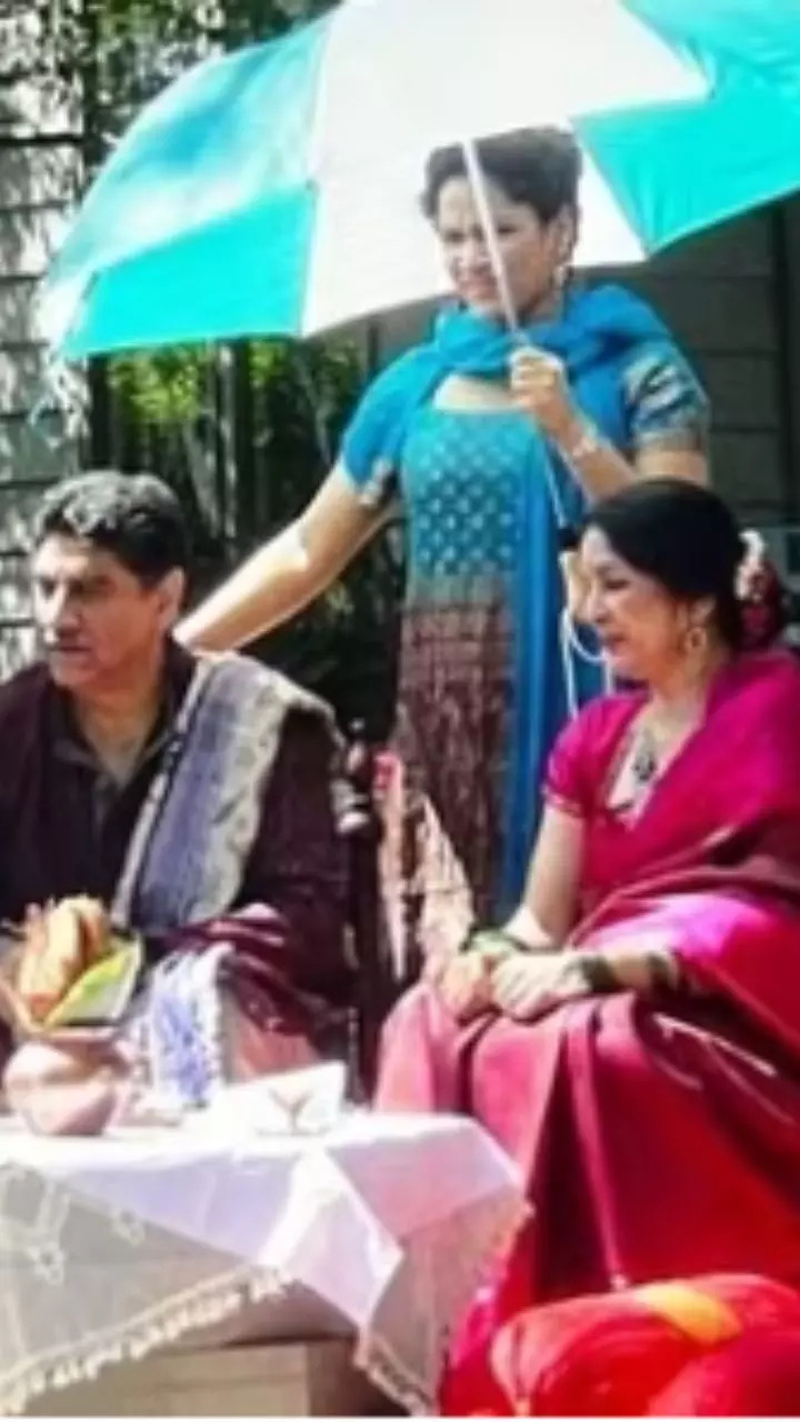 <p>Actress Neena Gupta married Vivek Mehra, who is a chartered accountant by profession, in a small and simple wedding in the US in 2008. Both Neena and Vivek, who dated each other for several years before tying the knot, were in their late 40s when got married-- proving that age is just a number when it comes to finding true love.<br><br></p> Neena Gupta and Vivek Mehra at their wedding