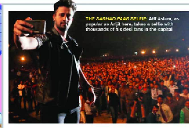 Atif Aslam takes a selfie with thousands of his desi fans in the capital (BCCL)