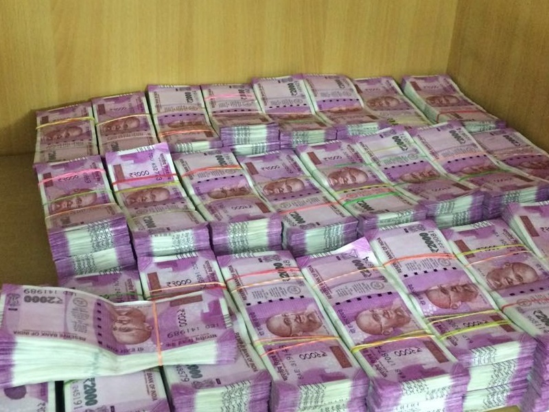 rs-2-6-crore-in-new-notes-among-rs-13-56-crore-seized-from-delhi-law