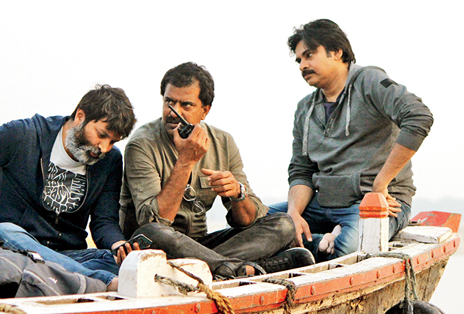 Pawan Kalyan  and Tanikella Bharani shooting a  scene for the Telugu film in Varanasi (BCCL/ Arvind Kumar)