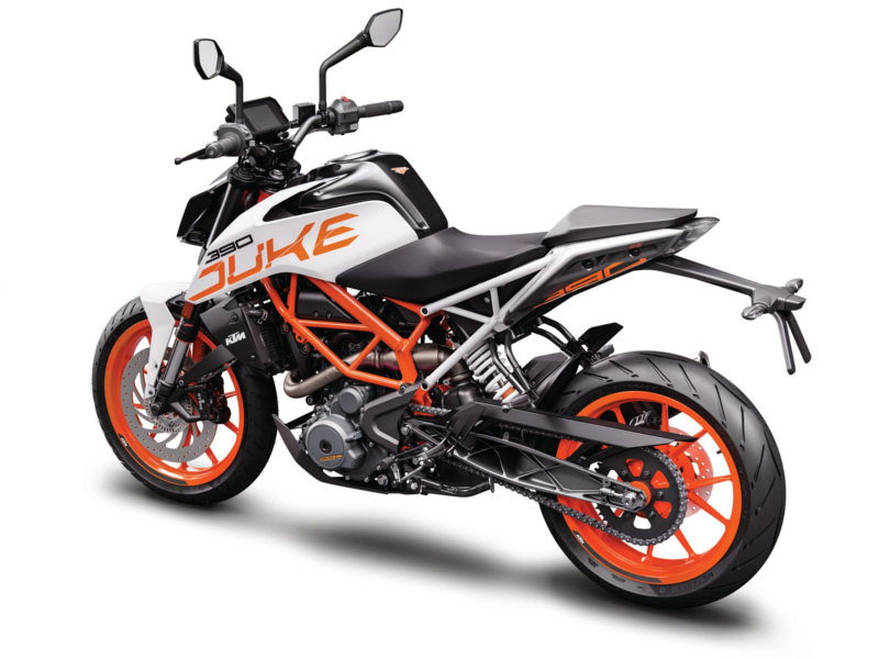 170594_KTM 390 DUKE ABS Rear Left MY 2017