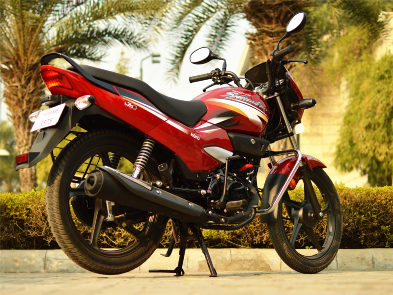 hero super splendor on road price