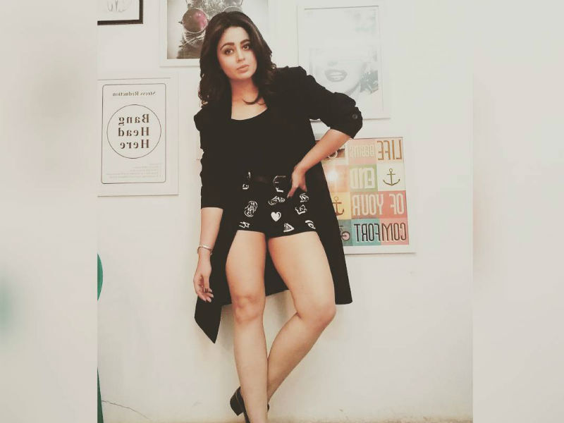 Neha Pendse Hot Black Photo