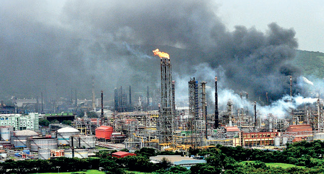 Bharat Petroleum Corporation Ltd’s (BPCL) refinery: 43 hurt as fire ...