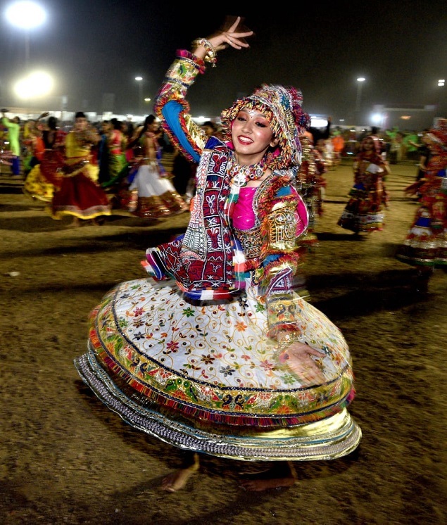 navratri 2018: Navratri 2018: Best pictures of garba from Surat and ...