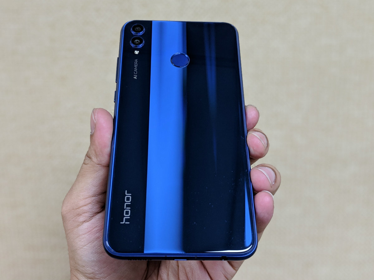 Сколько в антуту набирает honor 8x