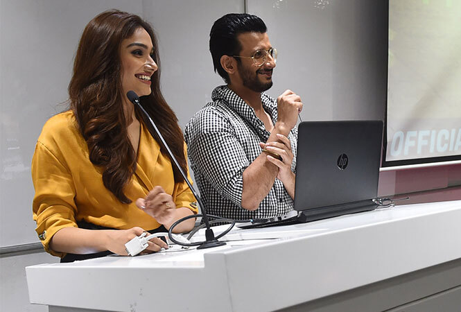 Sharman Joshi and Aishwarya Devan interacted with the students of Bennett University Sharman Joshi and Aishwarya Devan interacted with the students of Bennett University