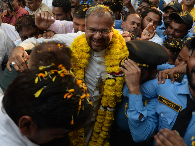 Mulakkal gets rousing welcome on his arrival. Franco2