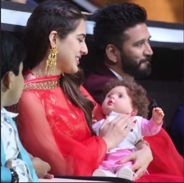   Sara Ali Khan with Taimur Ali Khan Doll 