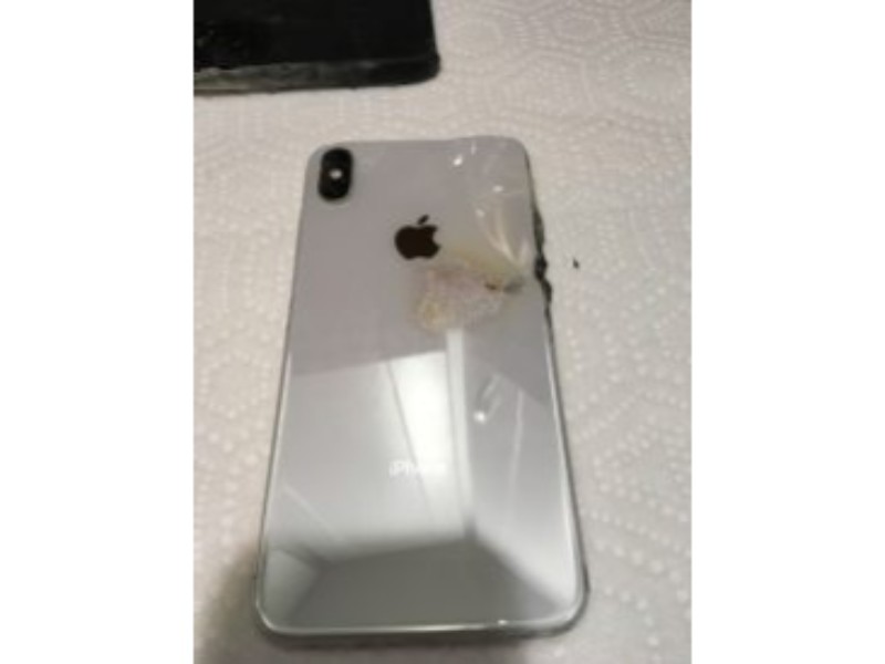 Apple Iphone Xs Max Allegedly Explodes In Man S Pocket In The Us