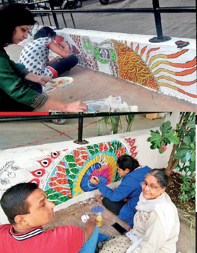 The wall-painting project brought the housing society’s residents out to their homes, enabling them to interact and collaborate in the exercise The wall-painting project brought the housing society’s residents out to their homes, enabling them to interact and collaborate in the exercise