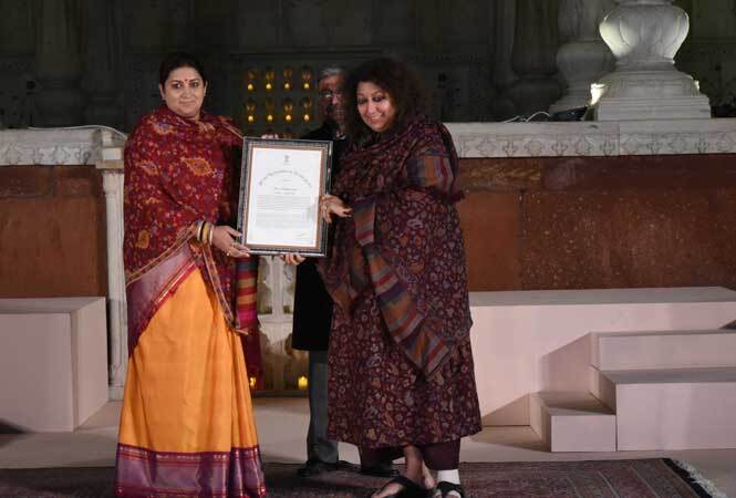Smriti Irani and Madhu Jain Smriti-Irani-and-Madhu-Jain