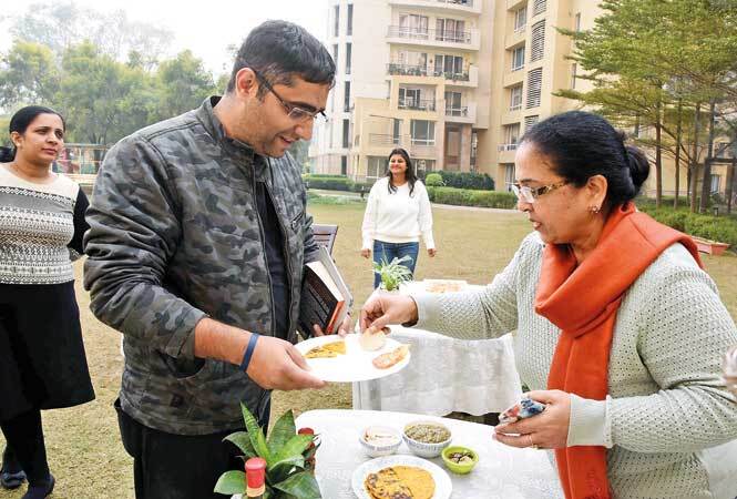 Home cooks from the society serve their delicious food to residents of the society P1--Gurgaon-food-groups13B1