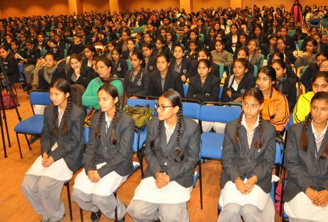 Students-from-various-schools-and-universities-attending-the-training-programme-at-Amity