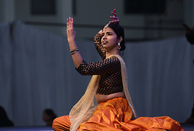 The performances also included a classical act AKG_5492