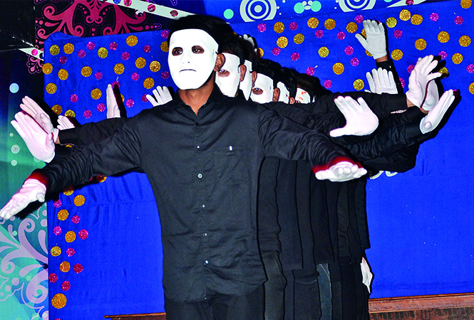 Students performing during the party (BCCL/ IB Singh) Students performing during the party (BCCL/ IB Singh)