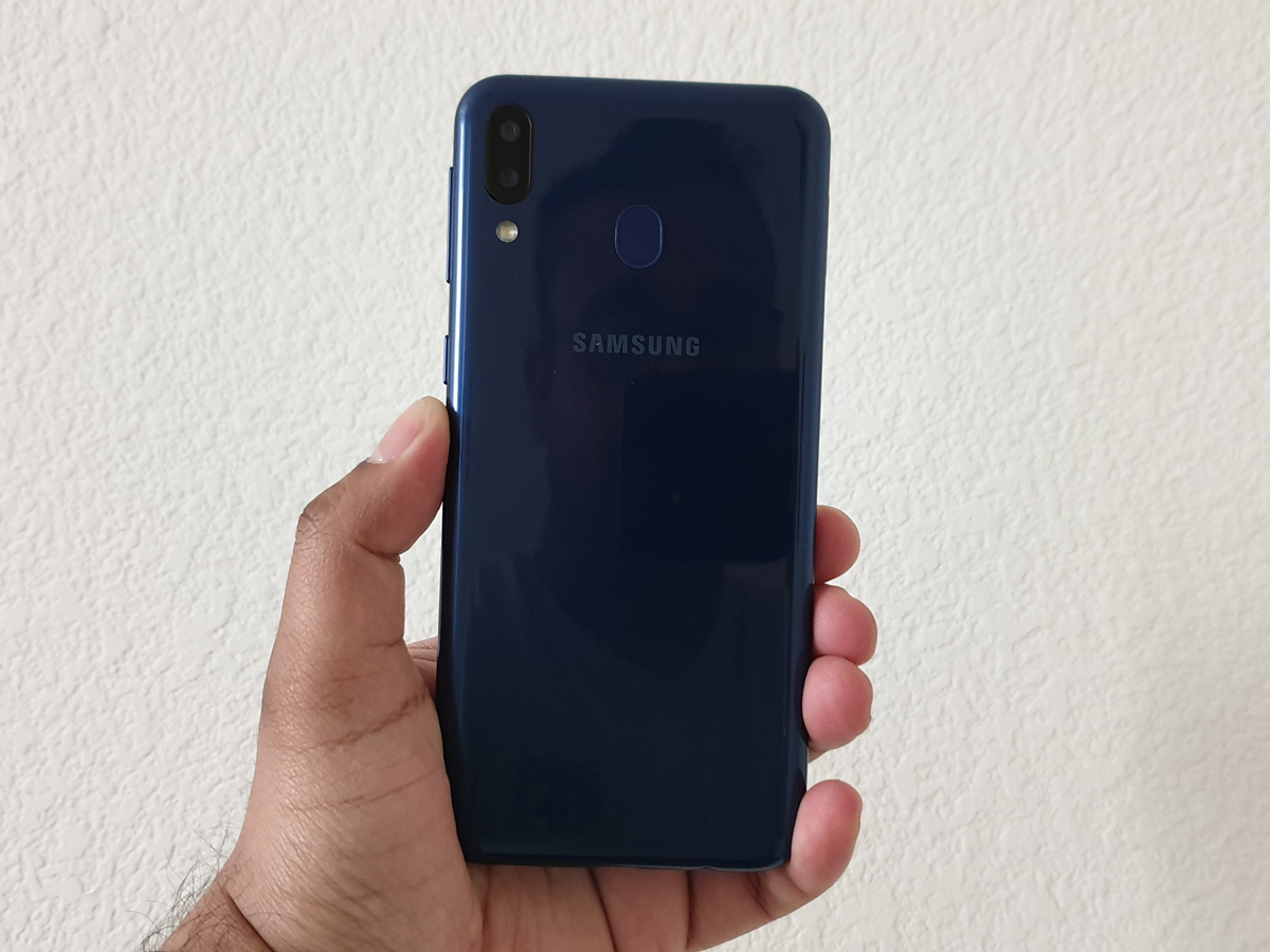 Samsung Galaxy M20 Review A Solid Daily Driver Minus The - 