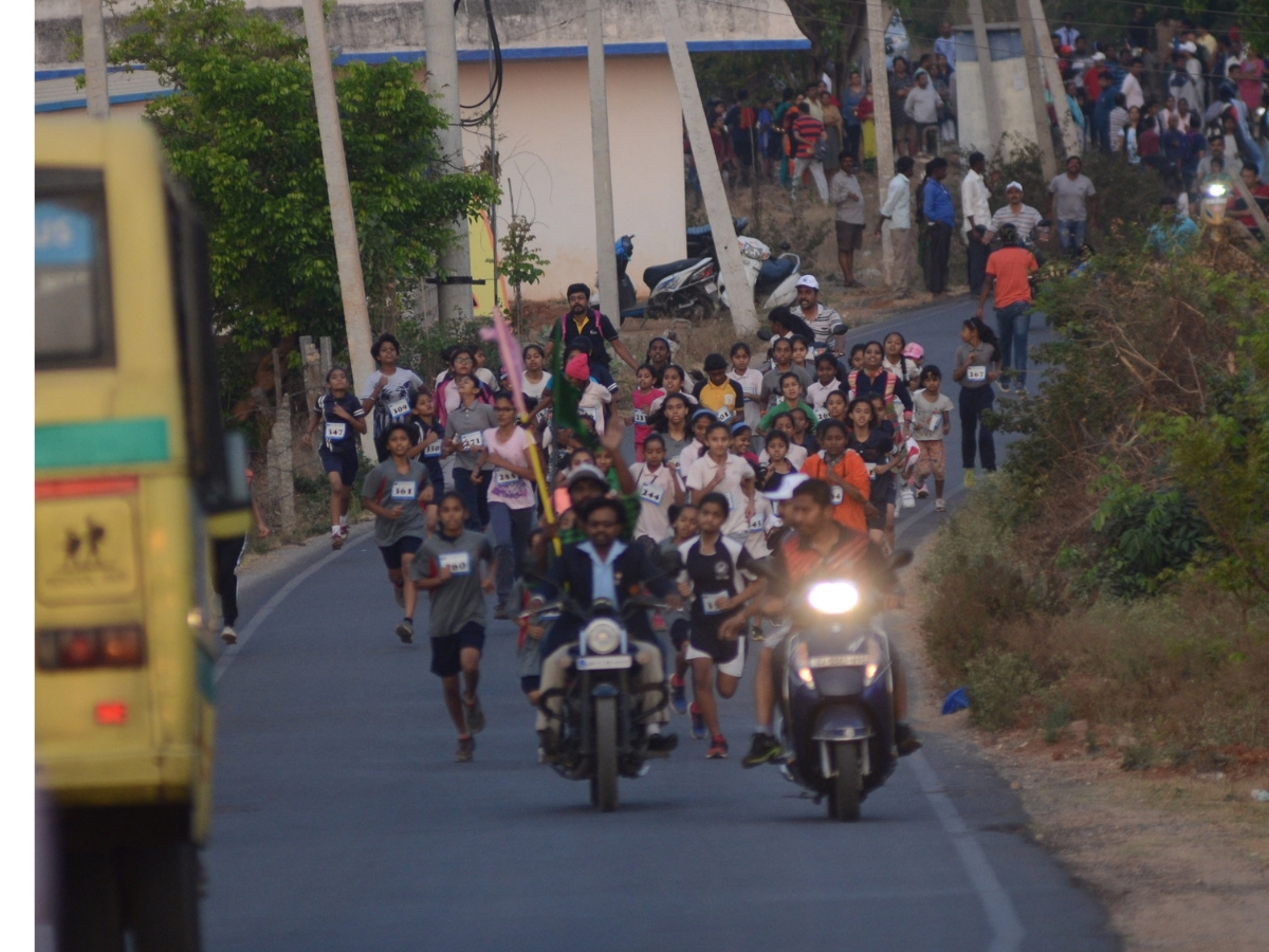 The traffic wasn't diverted for the event. Photo by Anantha Subramanyam K/MMCL