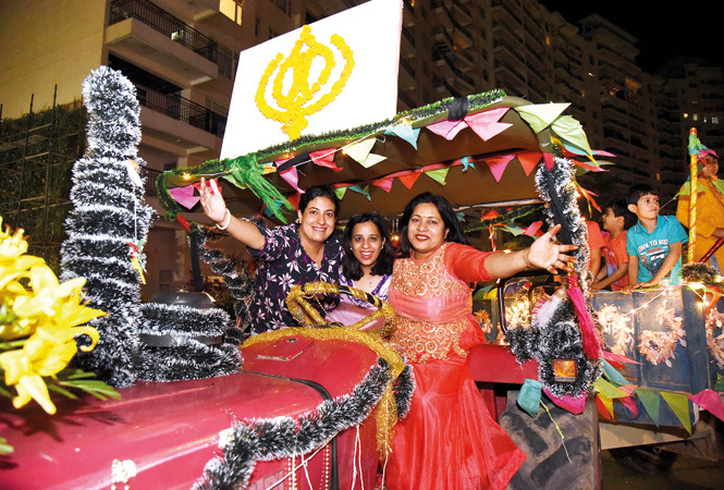 CHAK DE PHATTE: Residents of Sector 48’s Central Park had a gala time GT-Baisakhi-fest-cental-park-4