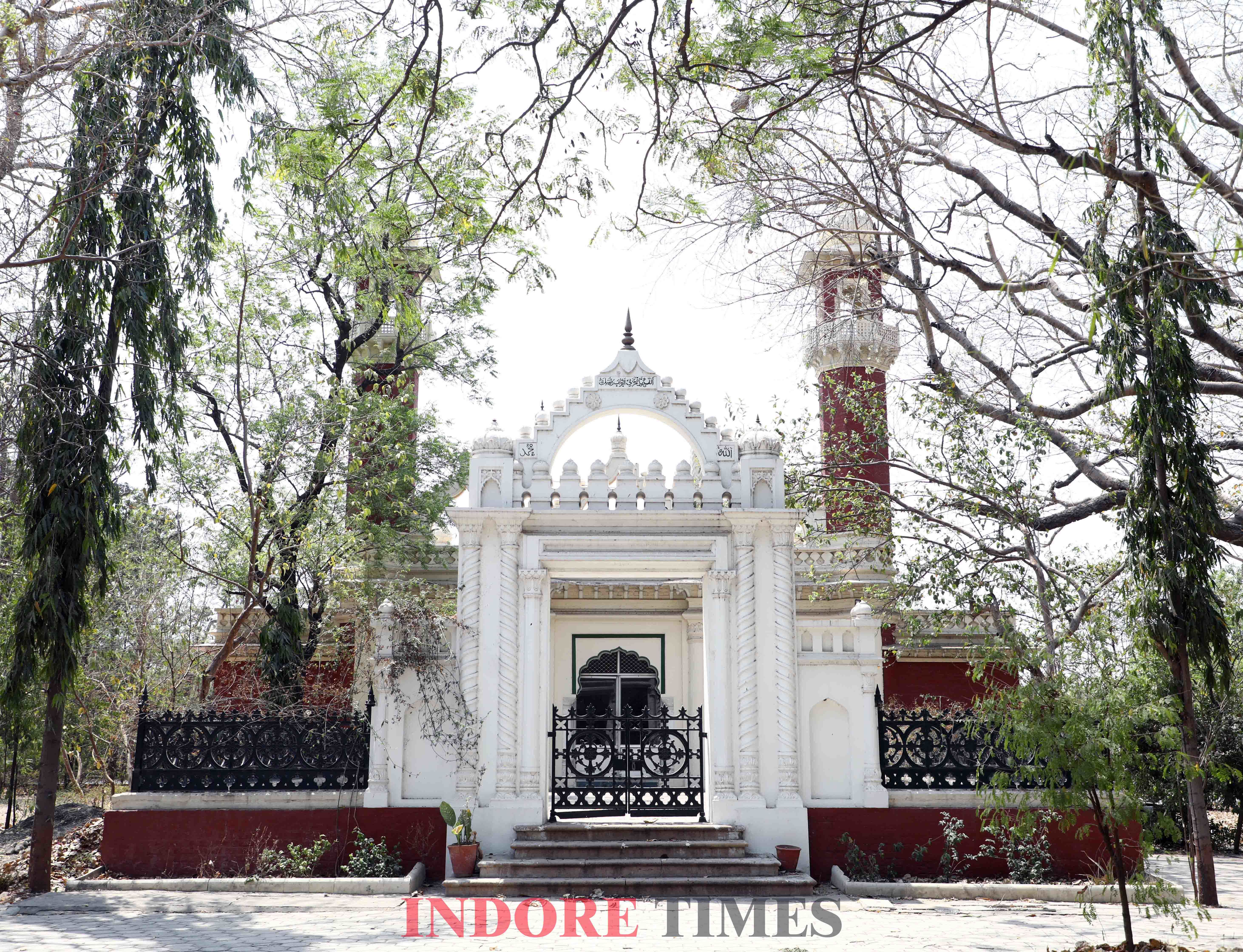 Daly college business school ancient mosque (3)_edit