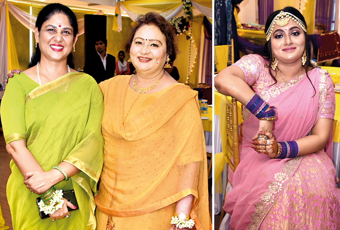 Vani Awasthi (L) &amp; Manju Srivastava  with Kamya Kulkarni  (BCCL/ Farhan Ahmad Siddiqui)