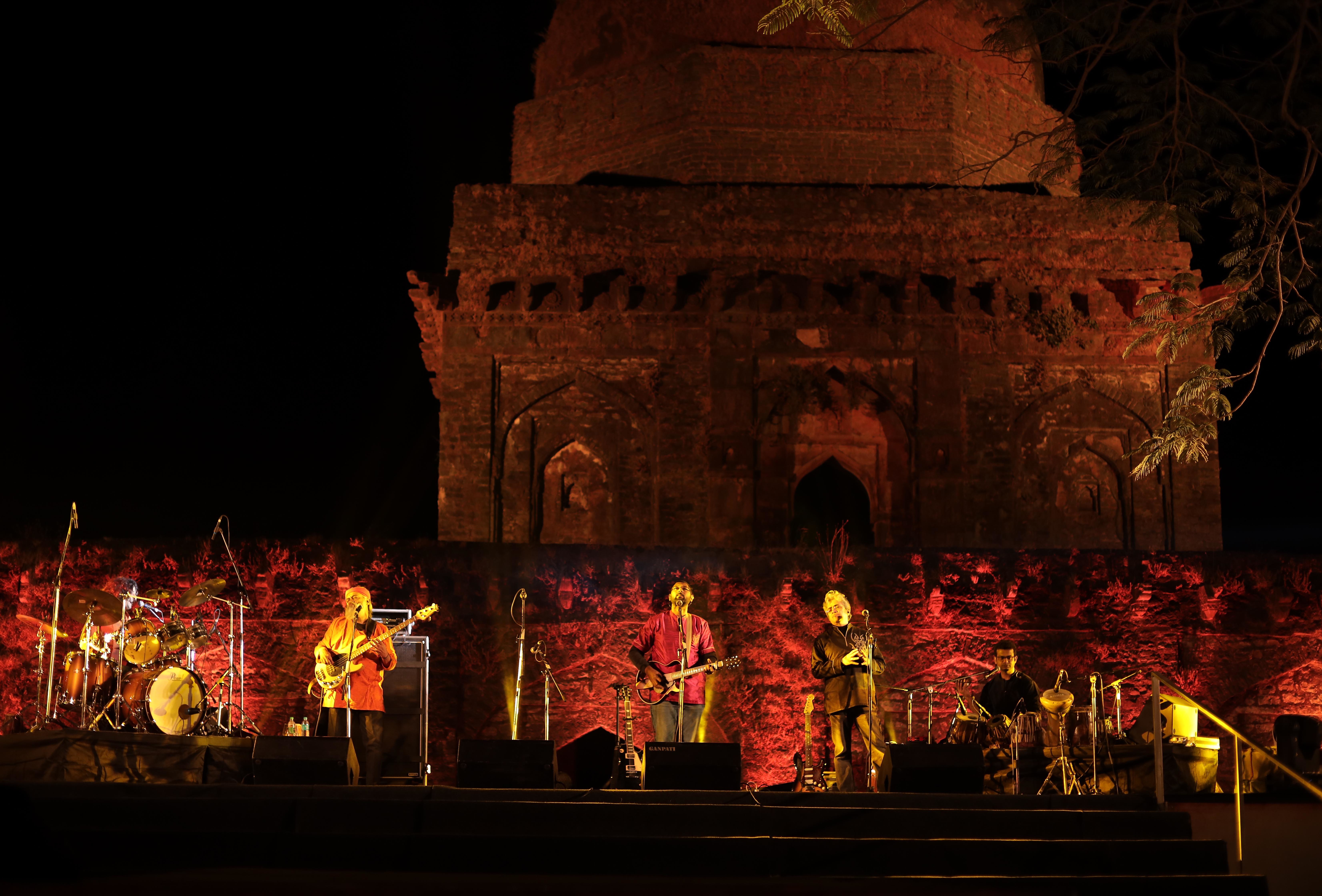 Indian Ocean performing at Mandu