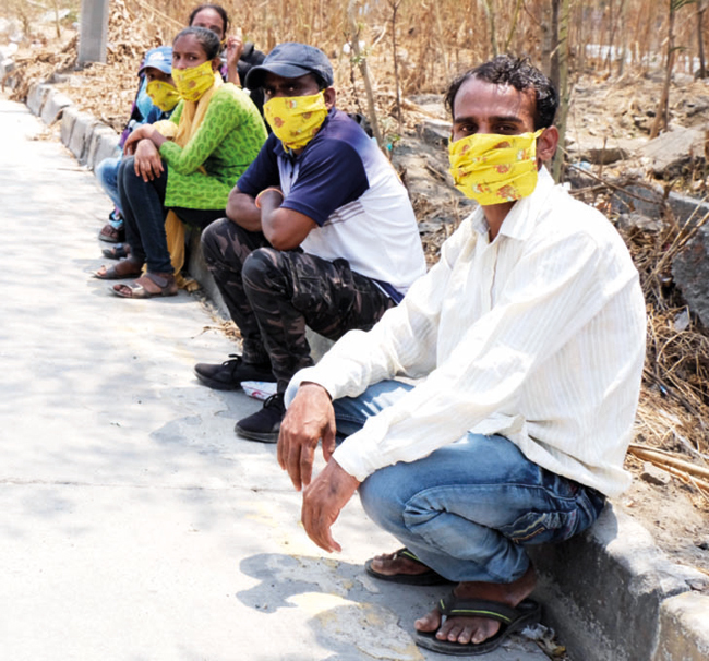 Rajendra Ghasmare and his attempted to get to their village in Raigad district last weekend (Photo by Raju Shinde)
